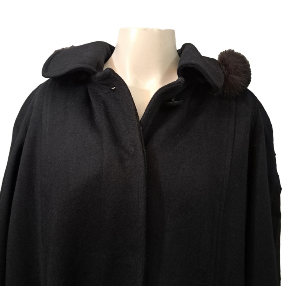 Gallery Woman Black Long-Sleeve Fox-Trim Wool Coat for Women